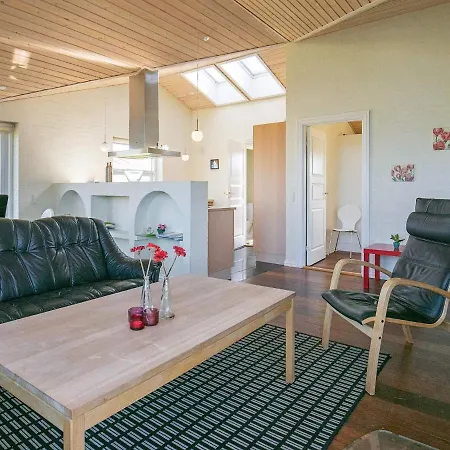 8 Person In Hj Rring By Traum * Lønstrup